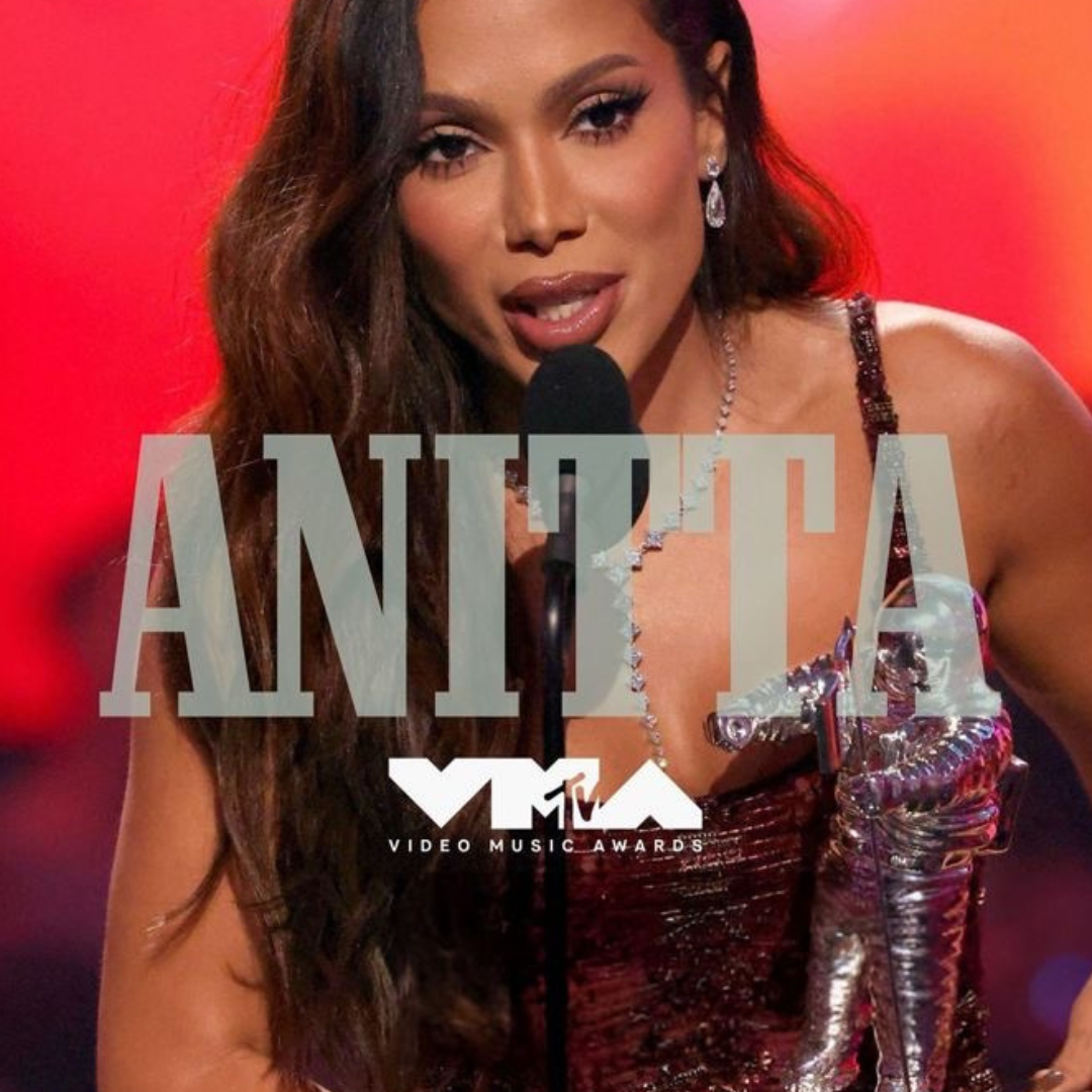 Anitta accepted her VMA award adorned in Salamoon.