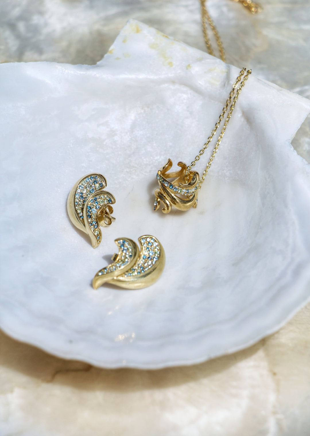 Ostrena Earrings Single