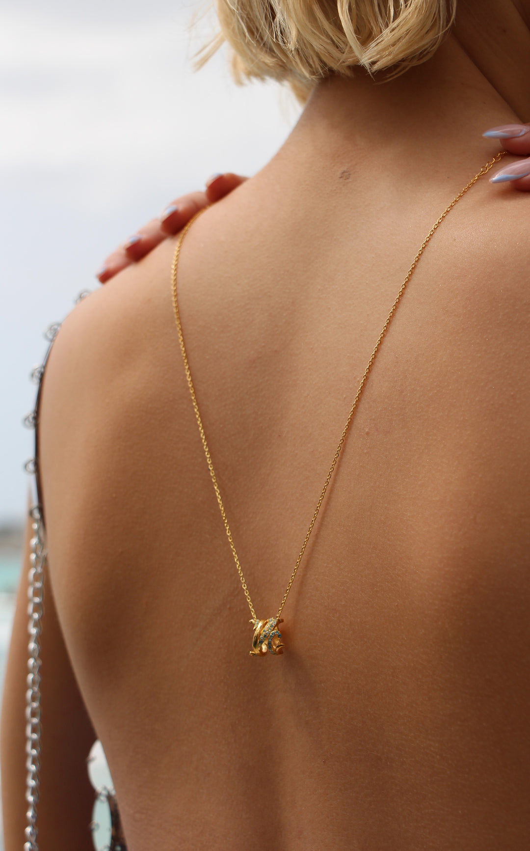 Vaga Necklace