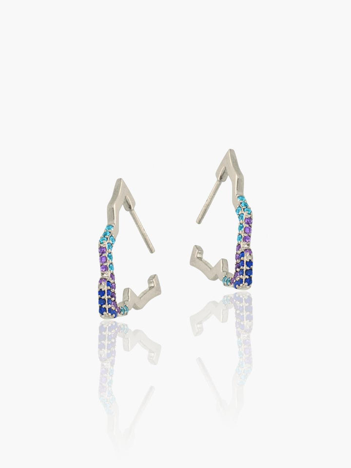 V hoops earrings