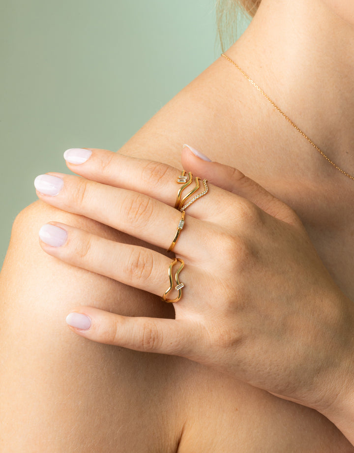 Timeless Baguette Sea Waves Ring