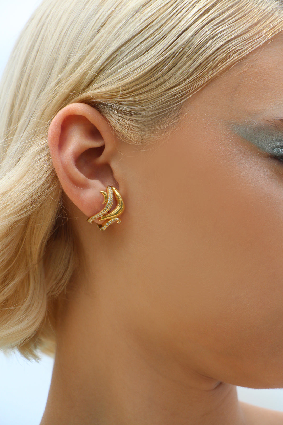 Vaga Earrings